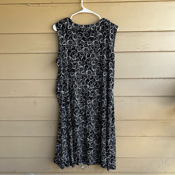 Chico's Dress - Size XL - Classic Office Modest Contemporary - Picture 4 of 4